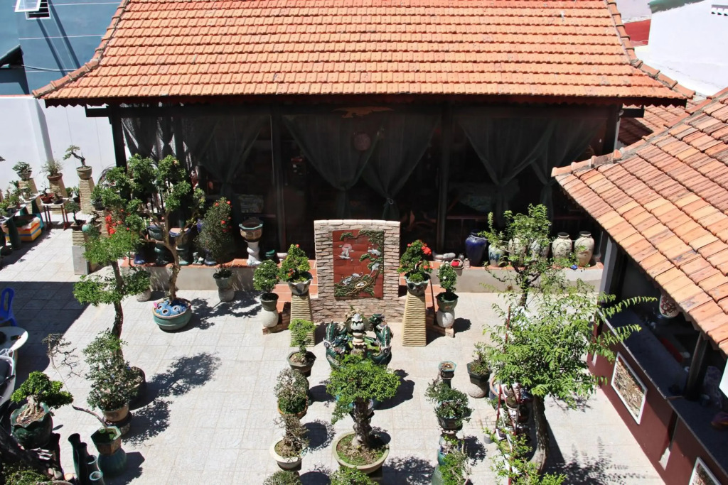 91 Homestay, Cafe, Bonsai