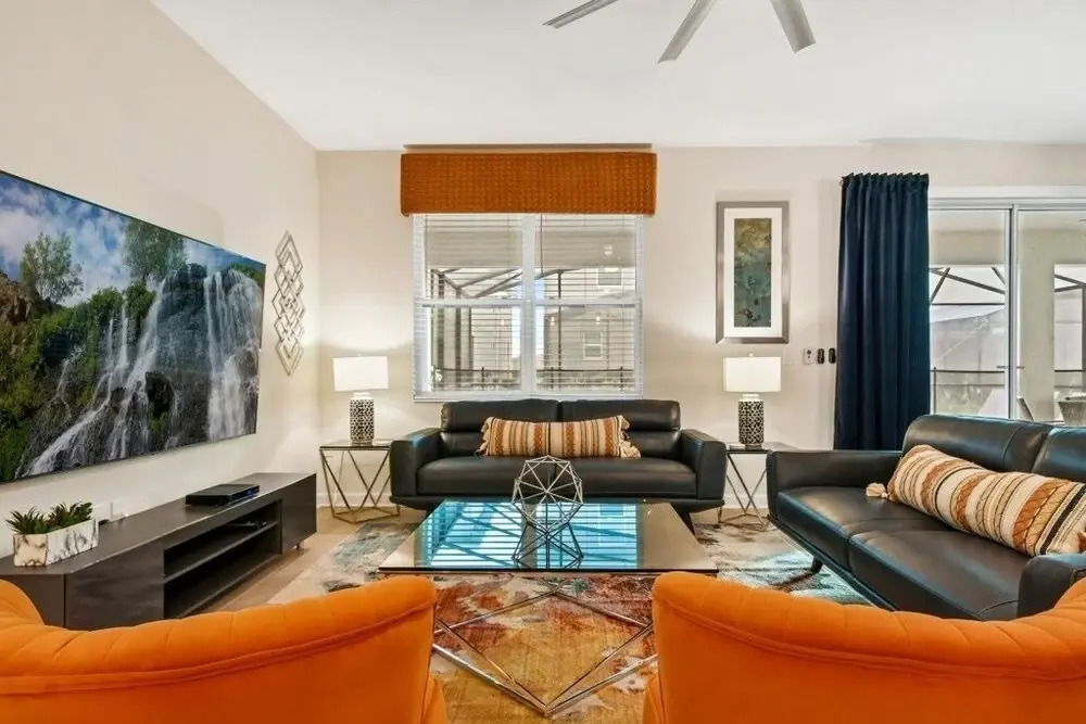 Storey Lake - 9 Bedroom Home With Pool - 1679st 9 Home by Redawning