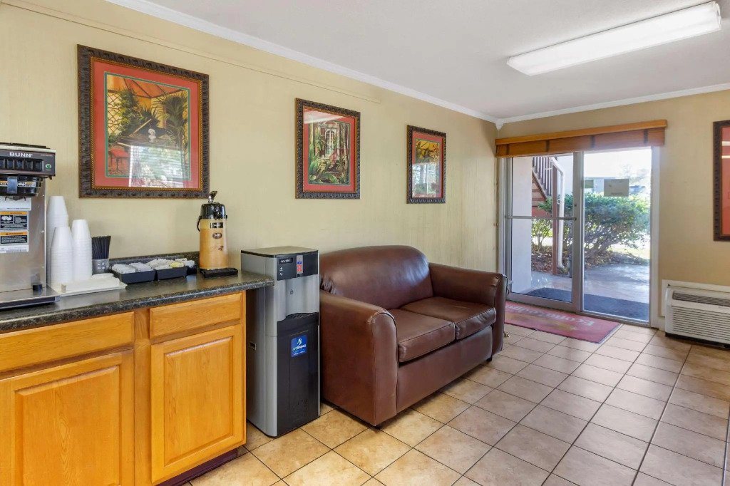 Motel 6 Summerville, SC – Charleston