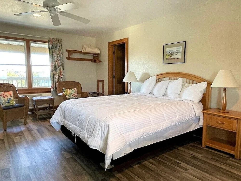 Pony Island Inn