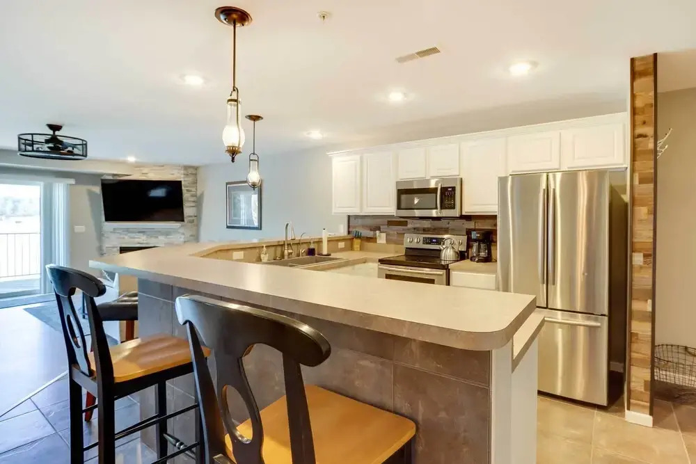 Lakefront Ozark Condo w/ Spacious Balcony!