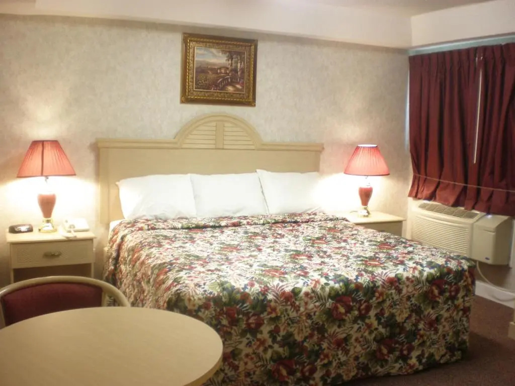 Red Carpet Inn & Suites Hammonton NJ Route-30E