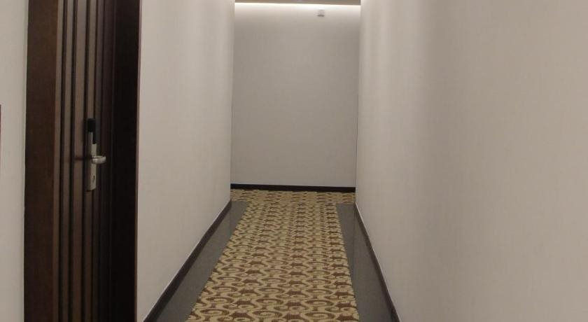 Royal Holiday Hotel