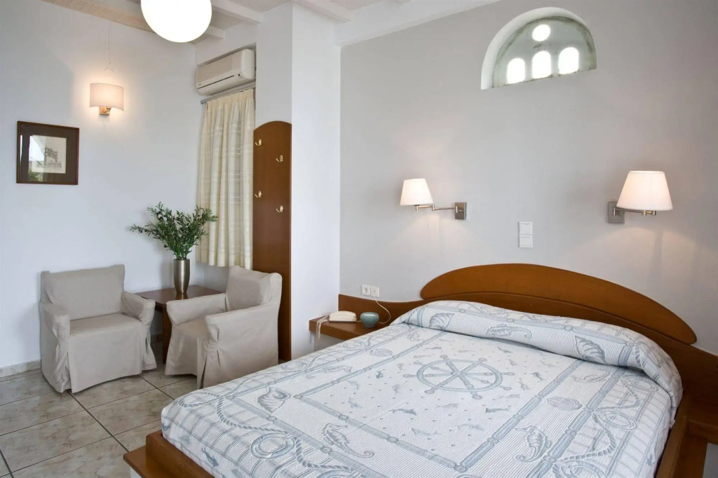 Porto Raphael Residences & Suites