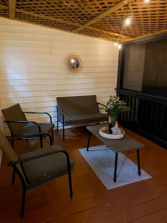 Modern Style Peaceful Tranquility Pet Friendly
