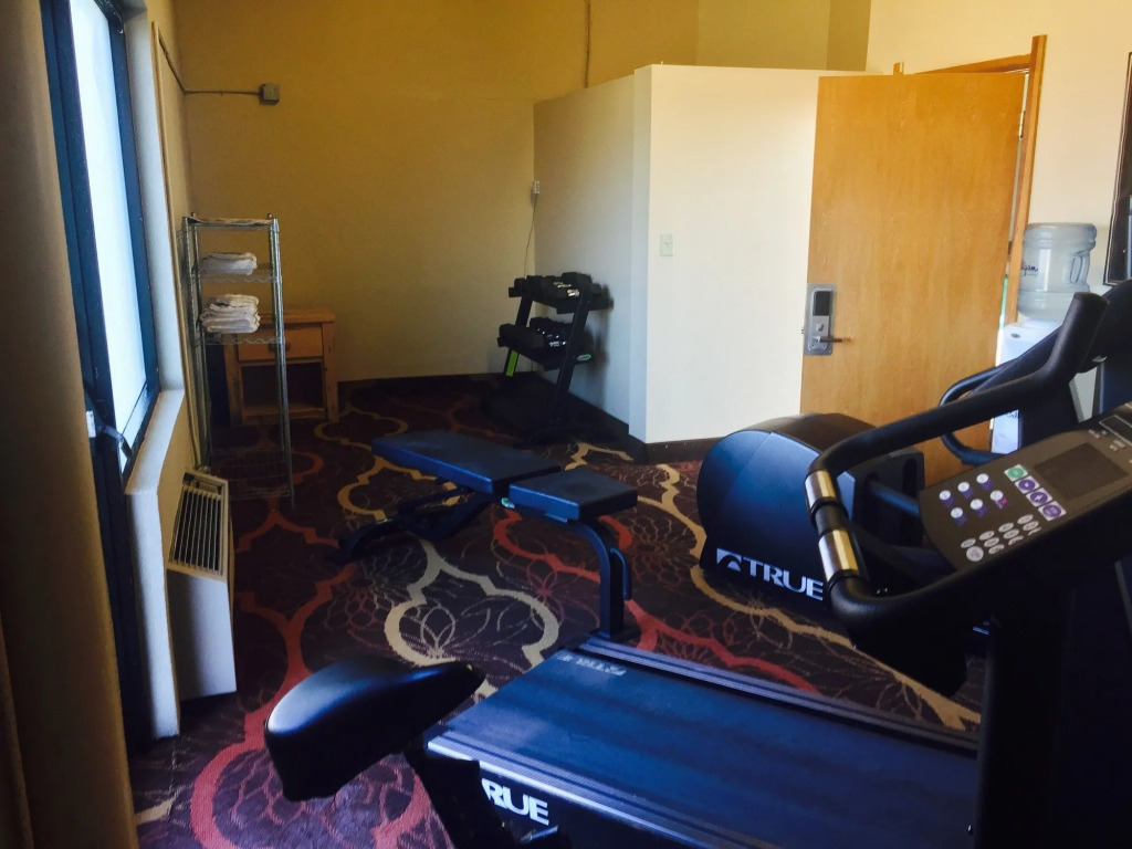 Studio 6 Suites Butte MT I-90 I-15