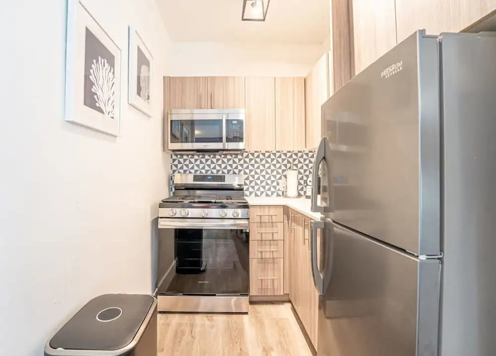 Studio 6min Walking to Miami Beach Pool Kitchen