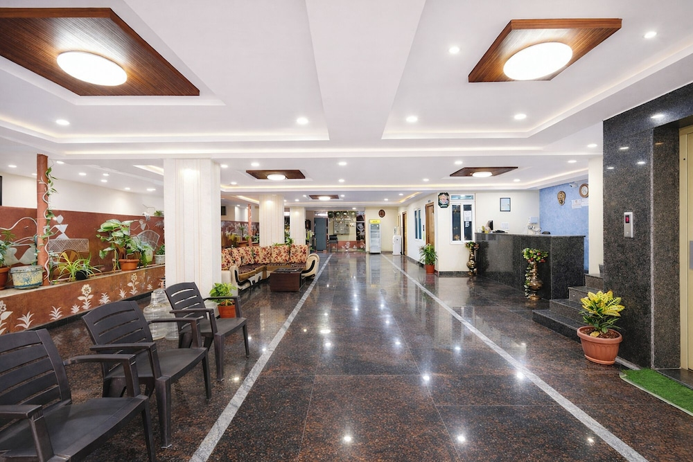 Fabhotel Anoos