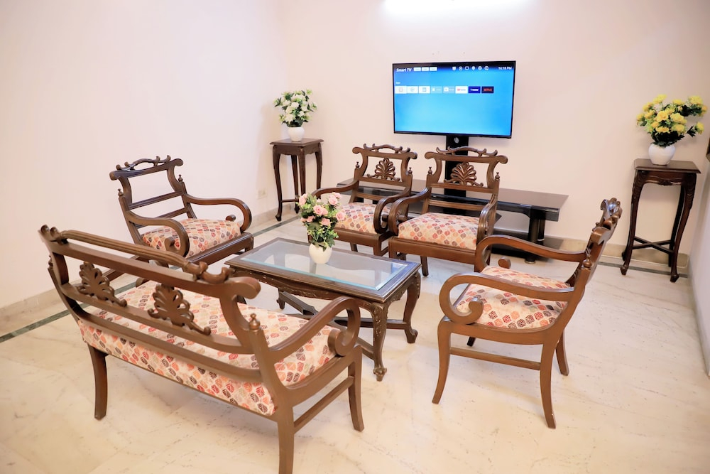 Fortune Home Service Apartment  D-198