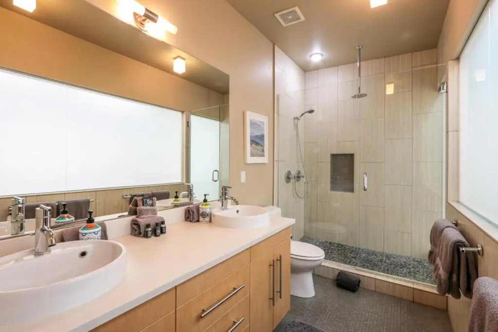 ALOFT-River View-AC-5BR/2.5BA