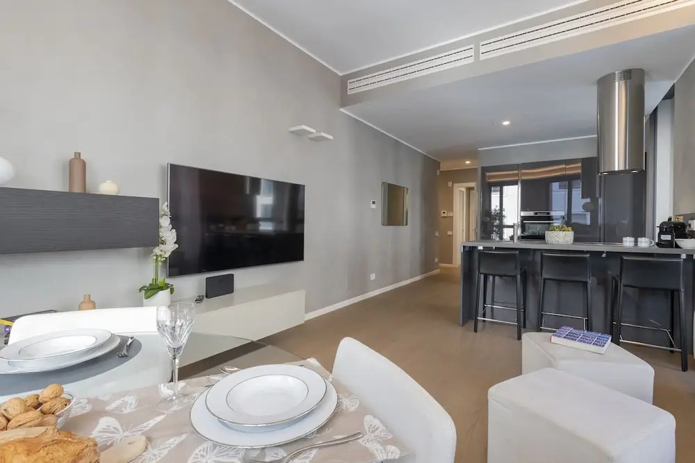 Central Tower S Babila - Elegant 2bdr With Rooftop Terrace
