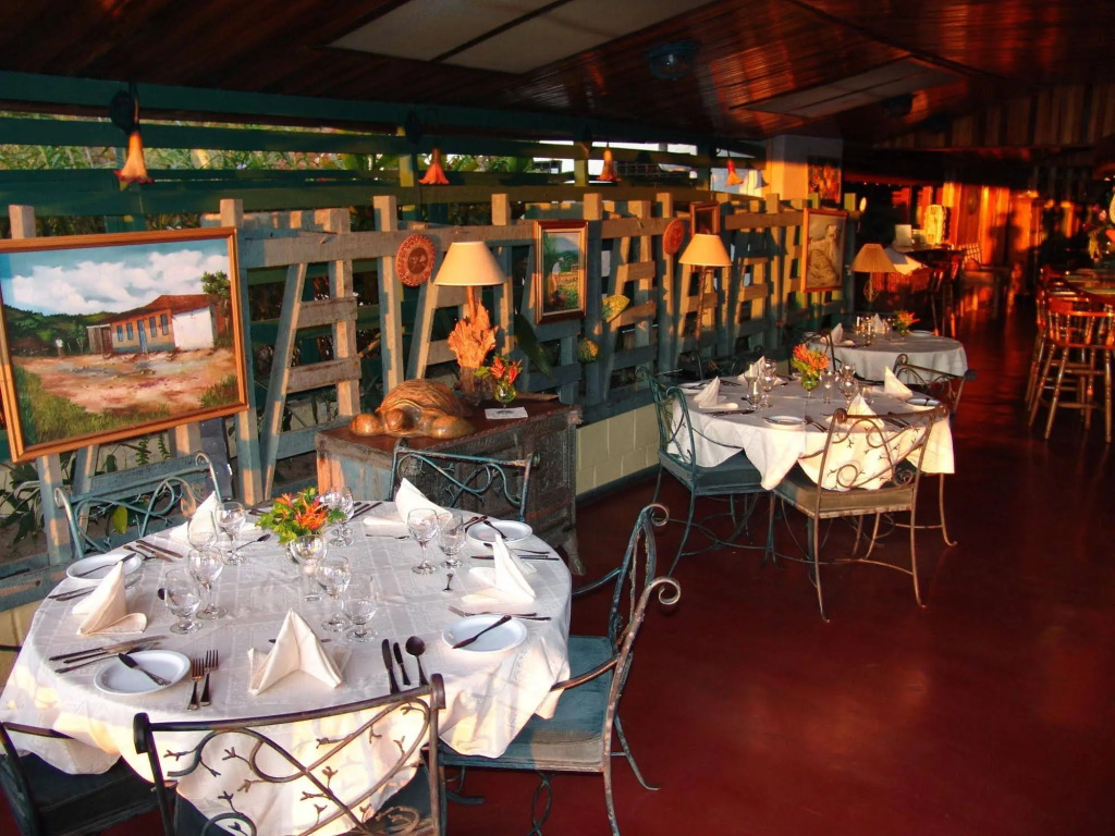 Hotel La Mansion Inn Arenal