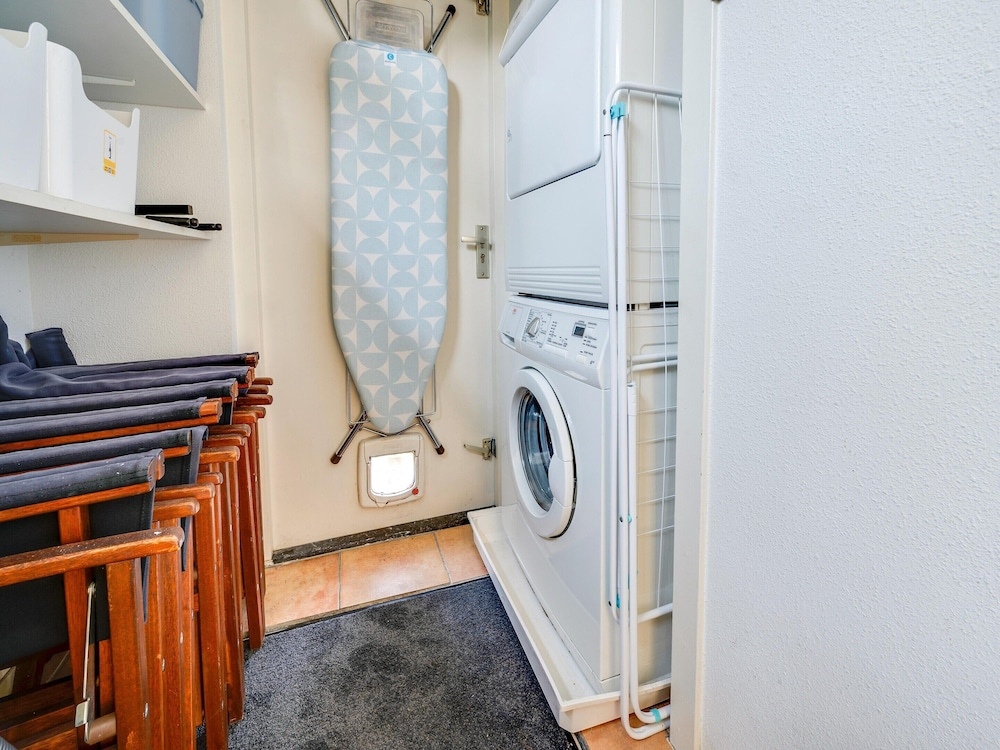 Holiday Home Noordwijk near Beach & Sauna