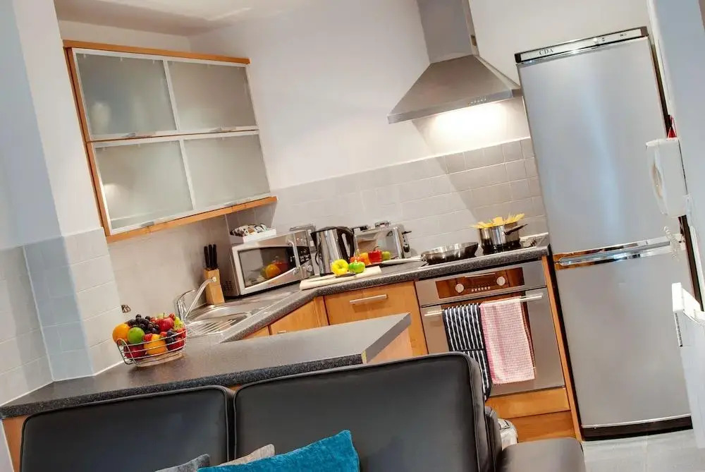 Base Serviced Apartments - Cumberland Apartments