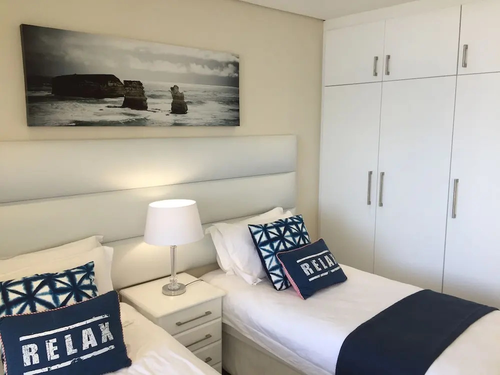 Sea La Vie Umhlanga - Main Beach Access by WhereToGo