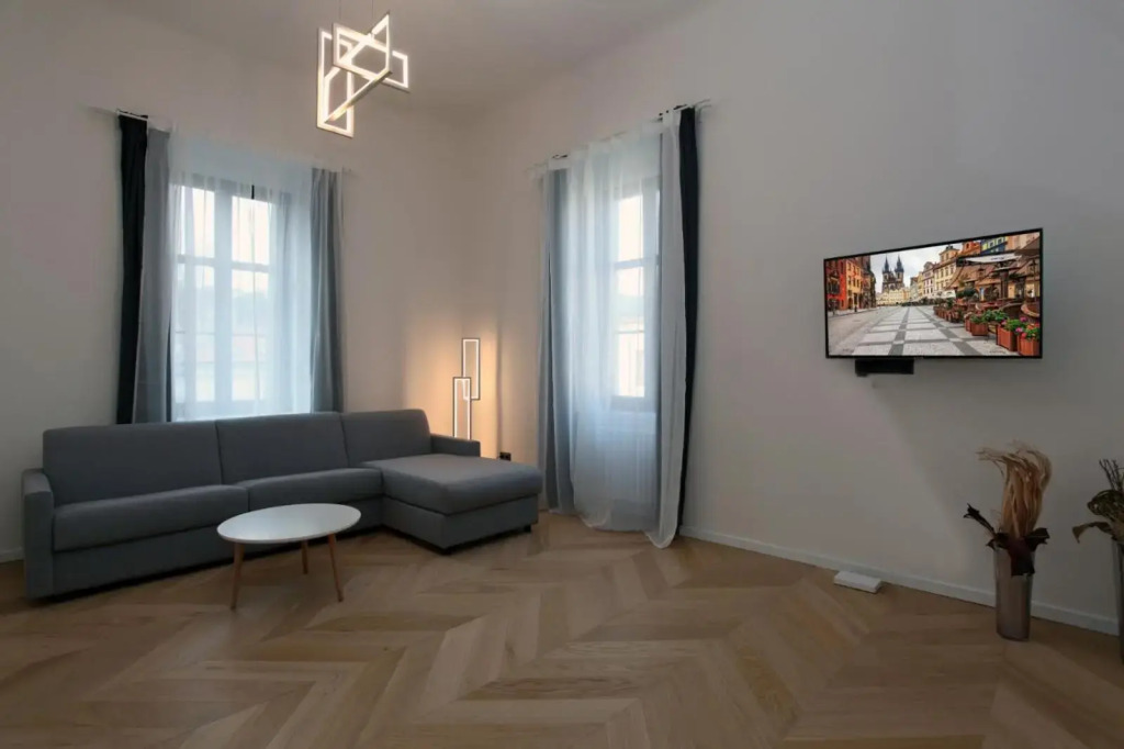 The Apartment House - Mezibranska
