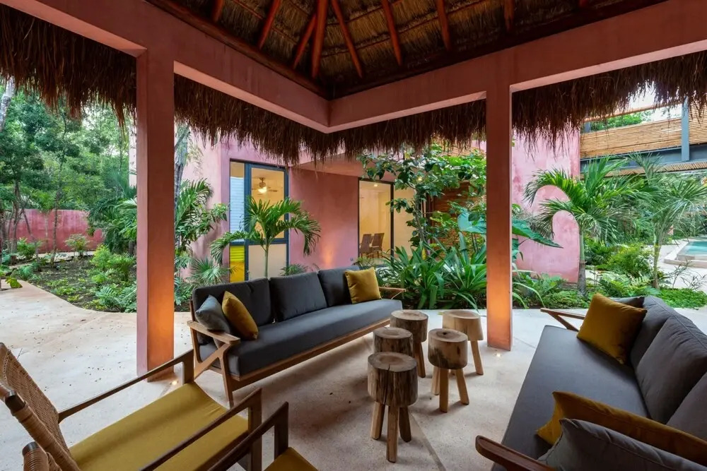 Lavish 1 BR Condo for 2 people with private terrace by Happy Address