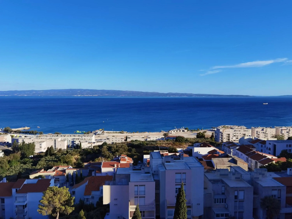 T-star, 2-bedroom apartment with magnificent beach view