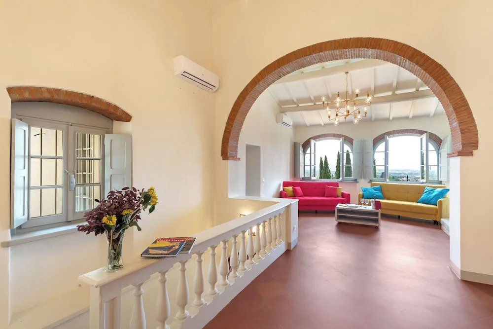Villa Chimera Green 10 with Pool & Gym