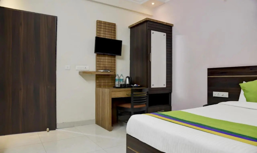 Treebo Royal Sun Palace MP Nagar Zone 2