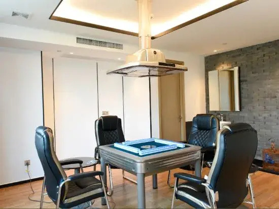 ZhuJi MuChen Hotel (YongLi Square Store)