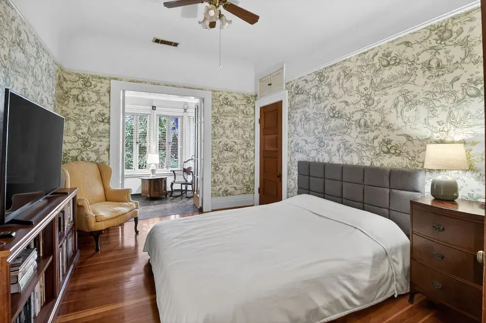 The Spalding House Comfort In Visalia 4 Bdrm Home Pets OK!