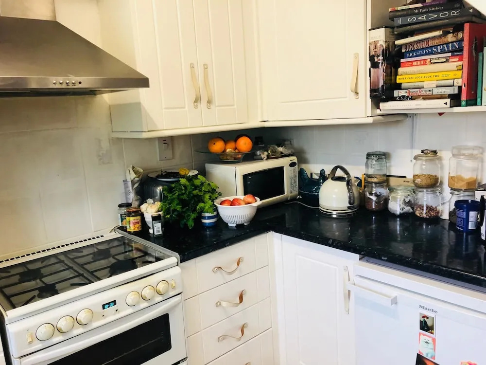 Shadwell 2 Bedroom Flat