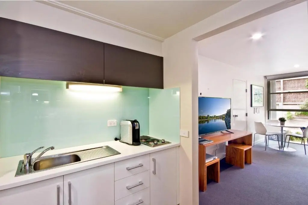 Lorne Bay View Motel