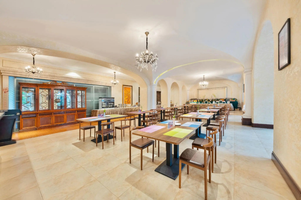 Country Garden Holiday Hotel