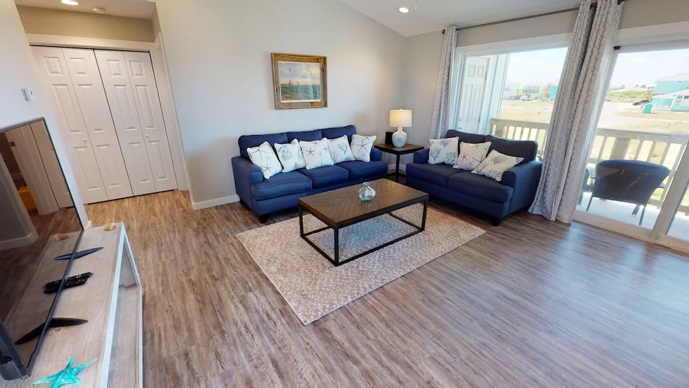 Aransas Harbors D214 2 Bedroom Condo