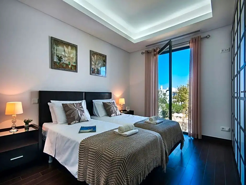 Luxurious Villa in Tavira with Private Swimming Pool