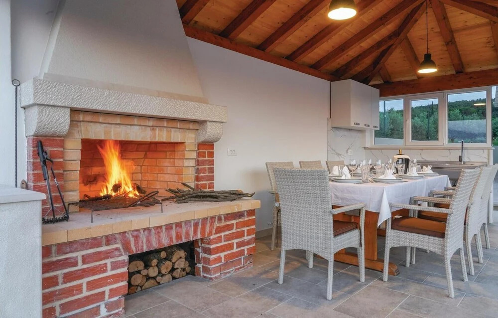 Luxurious Home In Supetar
