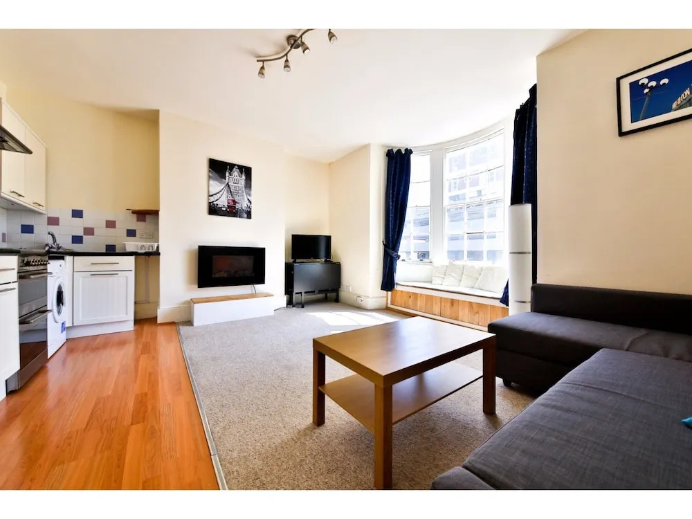Quiet Flat for 4 With Sea View in Central Brighton