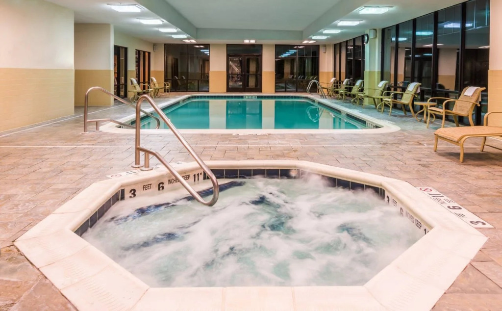 Holiday Inn Express Hotel & Suites Rochester Webster by IHG