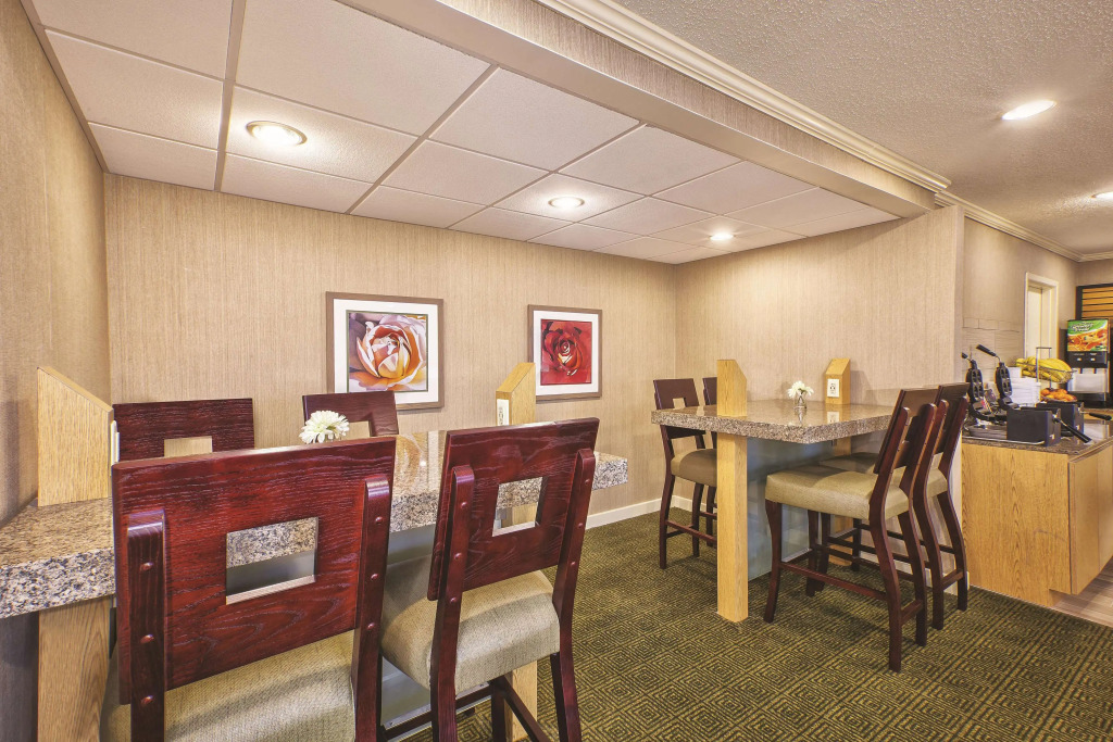 La Quinta Inn by Wyndham Toledo Perrysburg