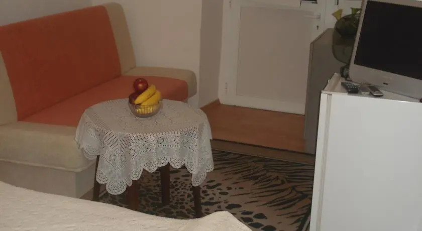 Rooms Lami