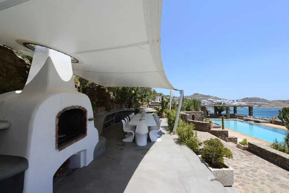 Villa St Johns Retreat 7 Bedroom Villa in Saint John With Private Pool
