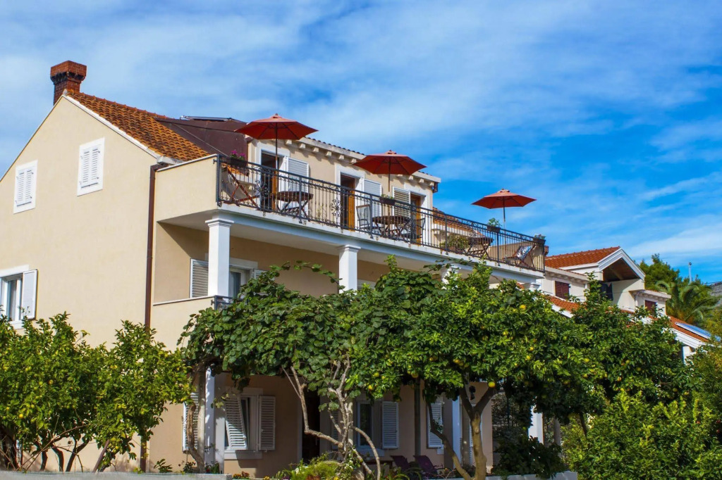 Green Park Apartments