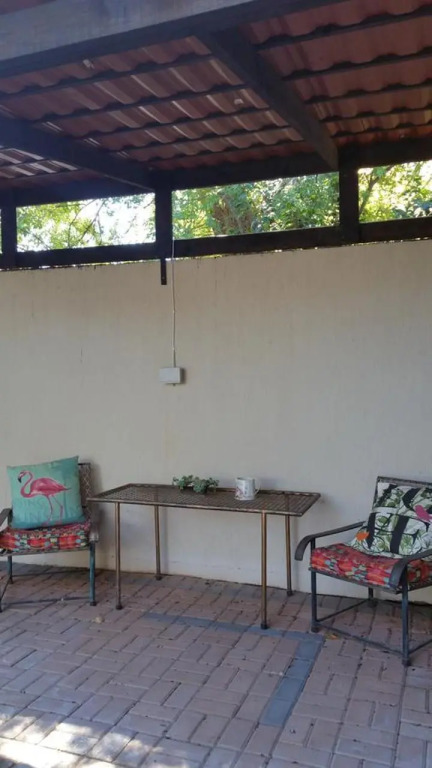 Little Acorn Guest House