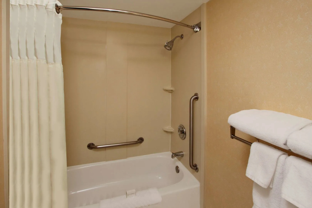 DoubleTree by Hilton Mahwah