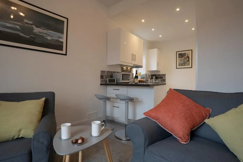Charming 1BR - Town Centre-parking-stunning Views