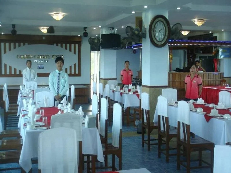 Golden Cherry Hotel