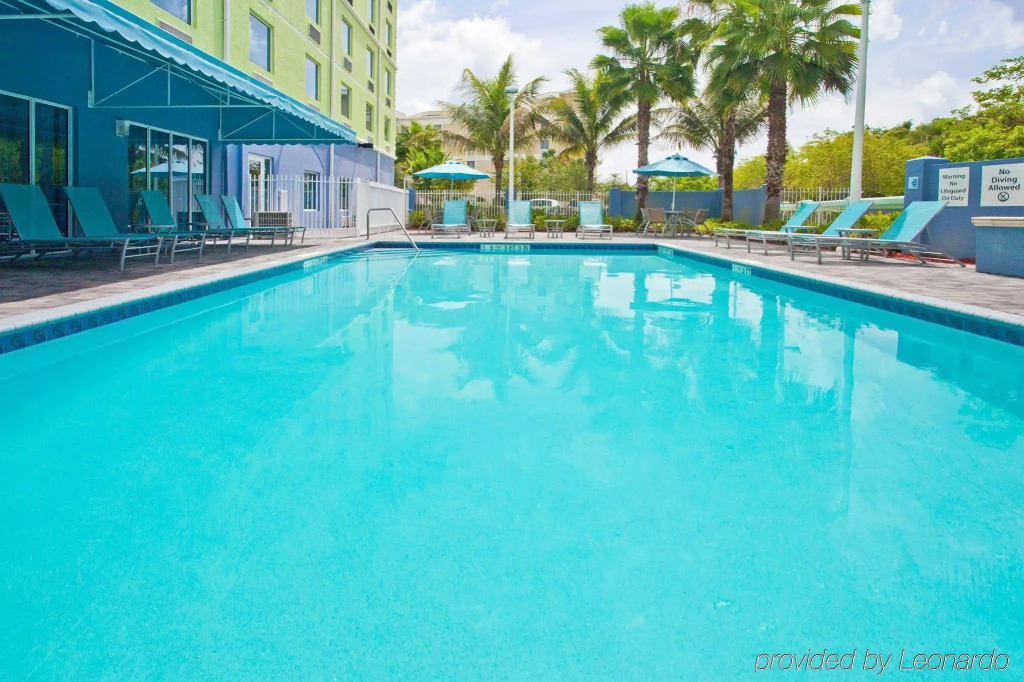 Holiday Inn Express Hotel & Suites Fort Lauderdale Airport/Cruise Port by IHG