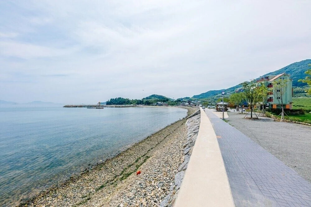 Geoje Beach House Pension