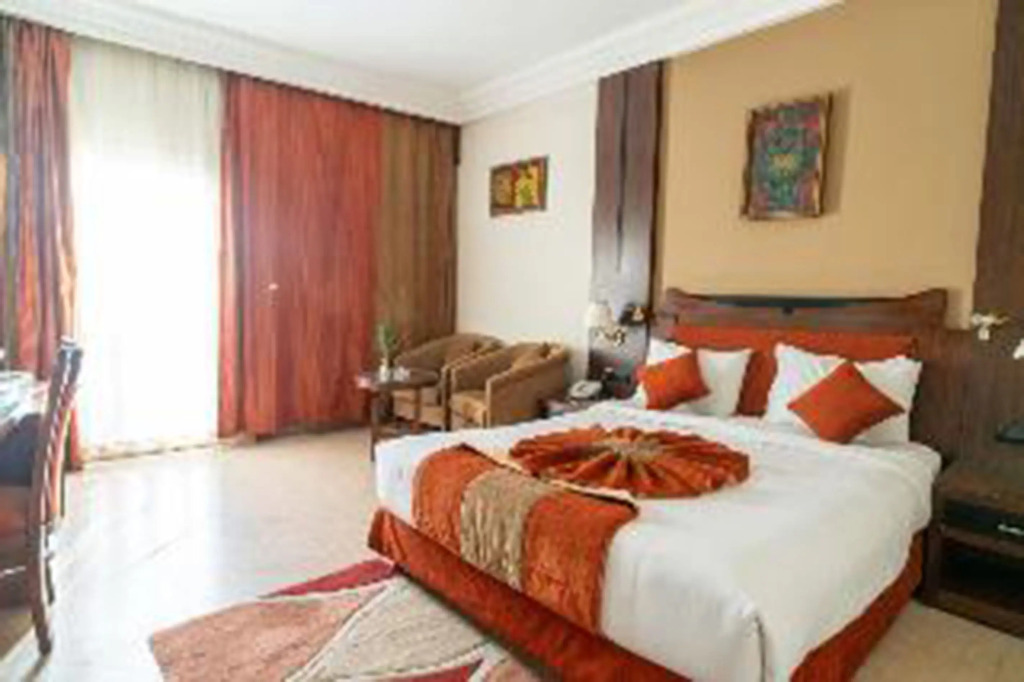 Aracan Eatabe Luxor Hotel