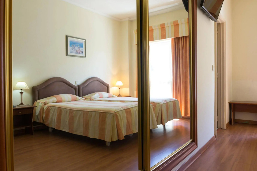 Baía Beach Hotel