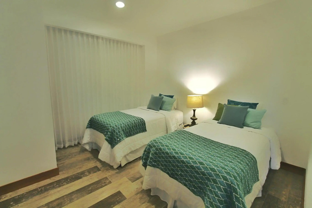 Condo for up to 4 guest in a resort-like community, just steps form the beach