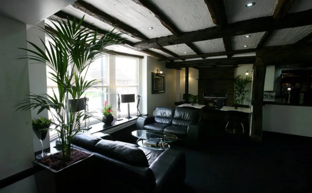 Hotel Noir