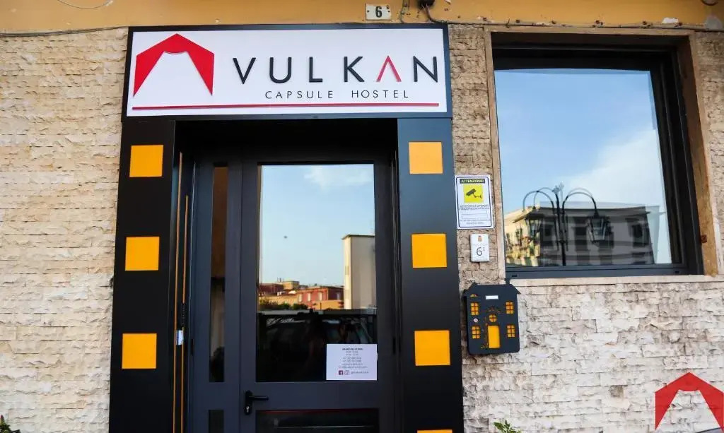 Vulkan Capsule Hostel