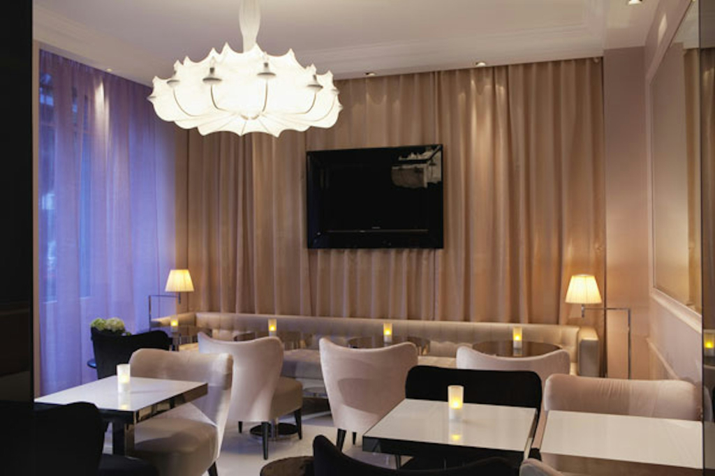 First Hotel Paris Tour Eiffel